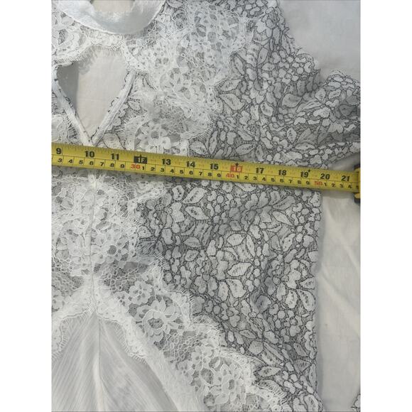 Free People Tunic Top Woman Sz S  Romantic White Black Stitch Flowers Lace Boho - Picture 6 of 9